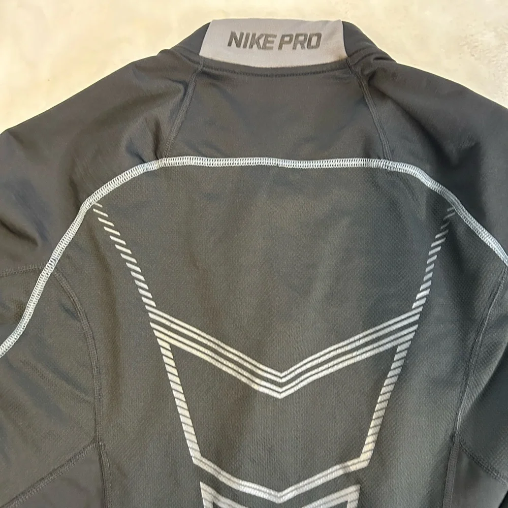 Nike Pro 1/4 Zip Long Sleeve Training Top Mens Medium Black Dri Fit Running Gym